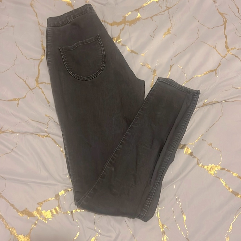 Gray highwaist jeans